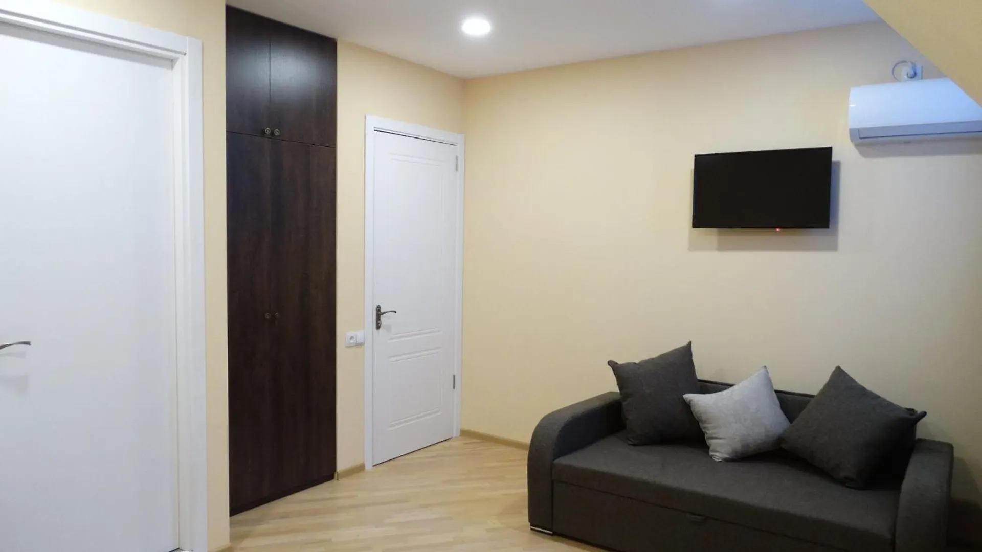 Iveria Hugo Hotels Tbilisi